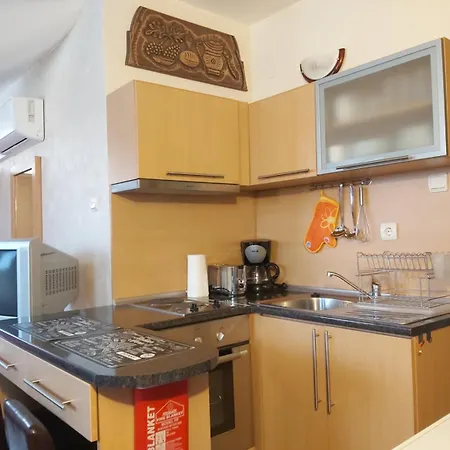 Apartment апартамент-студио б4-4-1 божурленд *