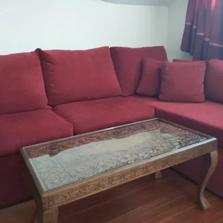 апартамент-студио б4-4-1 божурленд *