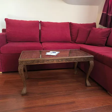 апартамент-студио б4-4-1 божурленд