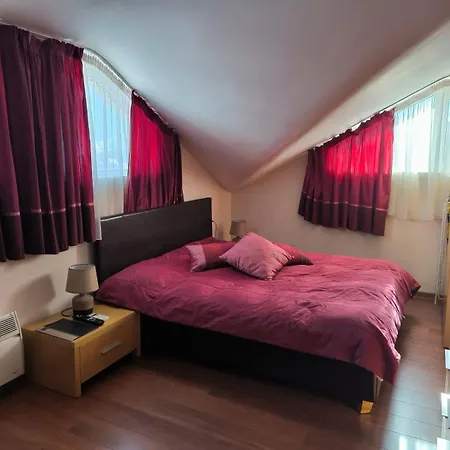 апартамент-студио б4-4-1 божурленд Apartment *