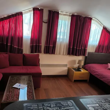 апартамент-студио б4-4-1 божурленд *