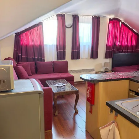 апартамент-студио б4-4-1 божурленд * Banszko